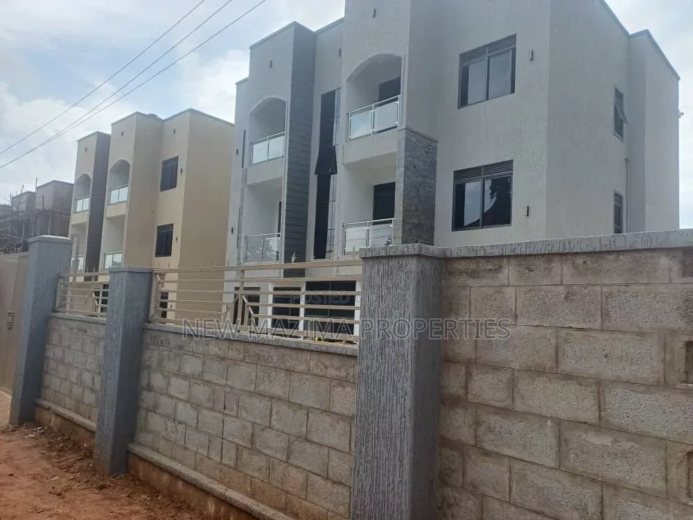 6bdrm Block of Flats in Lubowa Quality, Central Division for sale in Central Division