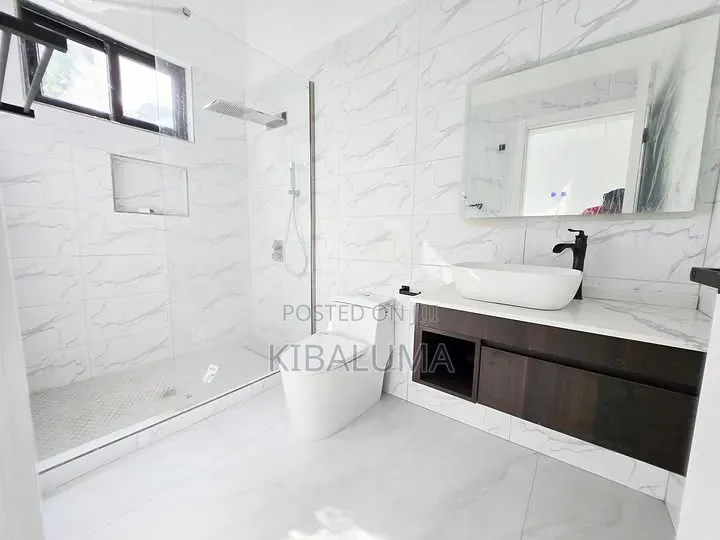 3bdrm Apartment in Bugolobi, Nakawa for rent in Nakawa