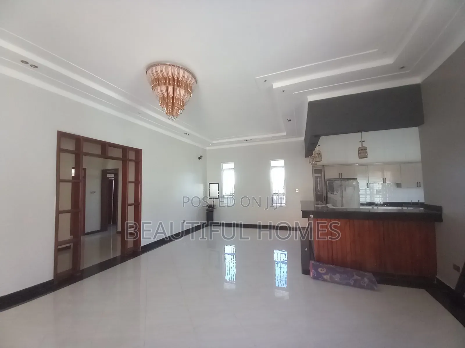 Furnished 4bdrm Bungalow in Kitende Entebbe Road, Ssabagabo-Makindye in Ssabagabo-Makindye