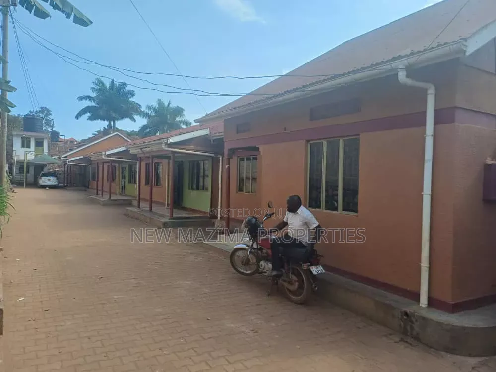 10bdrm House in Ntebe Rd, Central Division for sale in Central Division