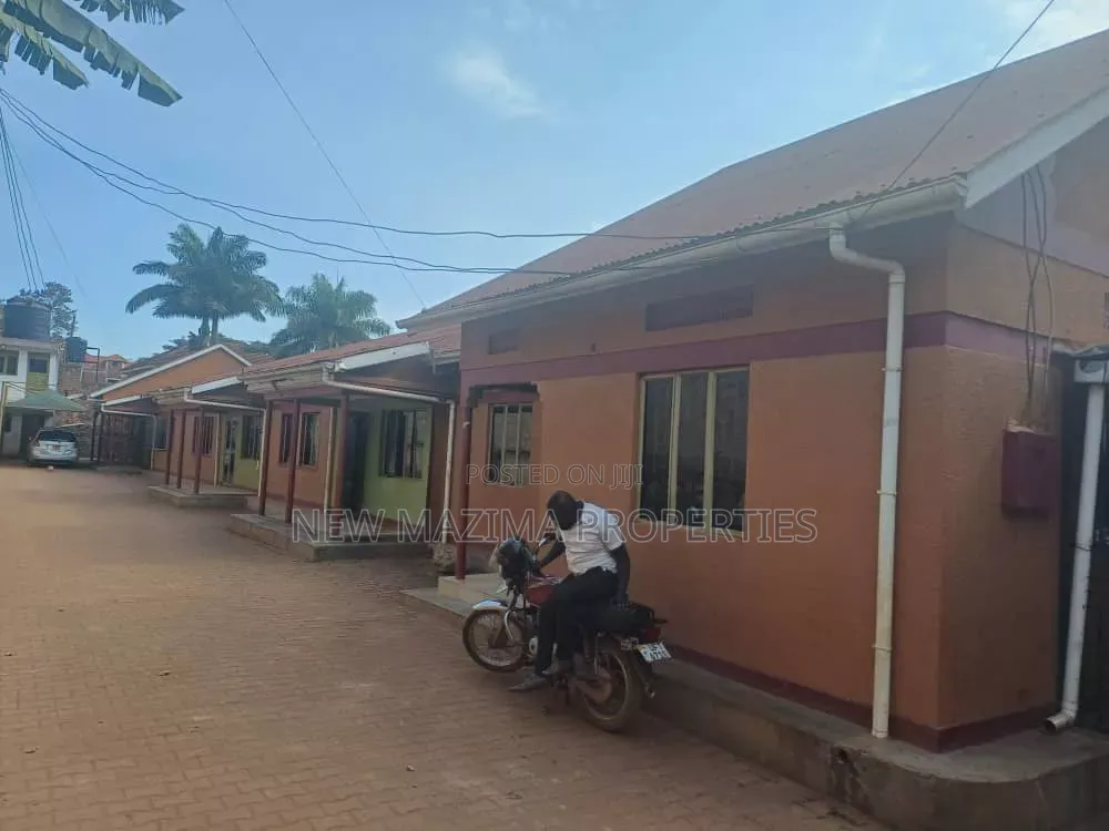 10bdrm House in Ntebe Rd, Central Division for sale in Central Division