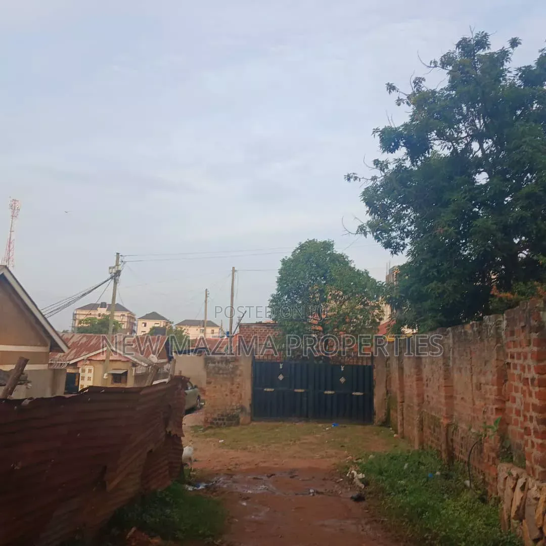 Kansanga Pride Plot With Ready Private Title Forcedsale at Give Prices in Central Division
