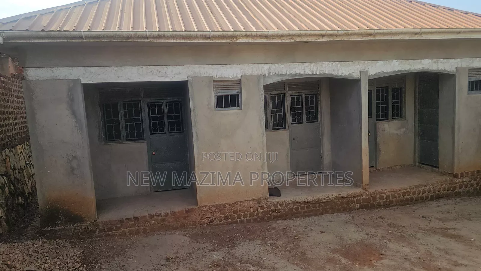 3bdrm House in Seguku Ntebe Rd, Central Division for sale in Central Division