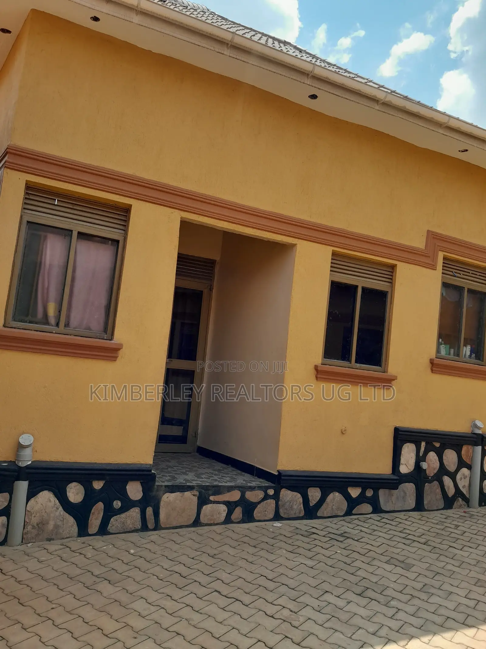 11bdrm Duplex in Nabweru for sale in Nabweru