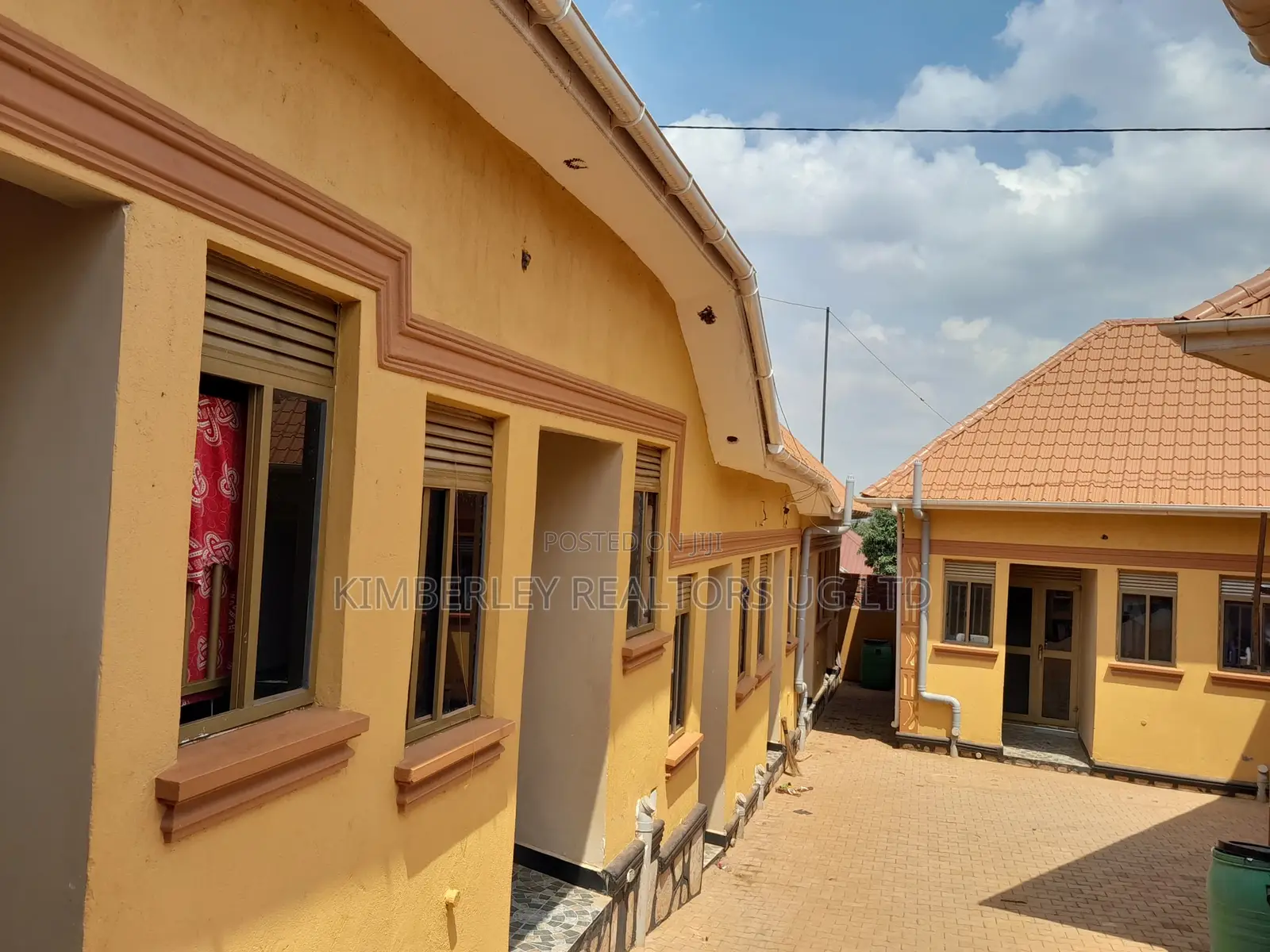 11bdrm Duplex in Nabweru for sale in Nabweru