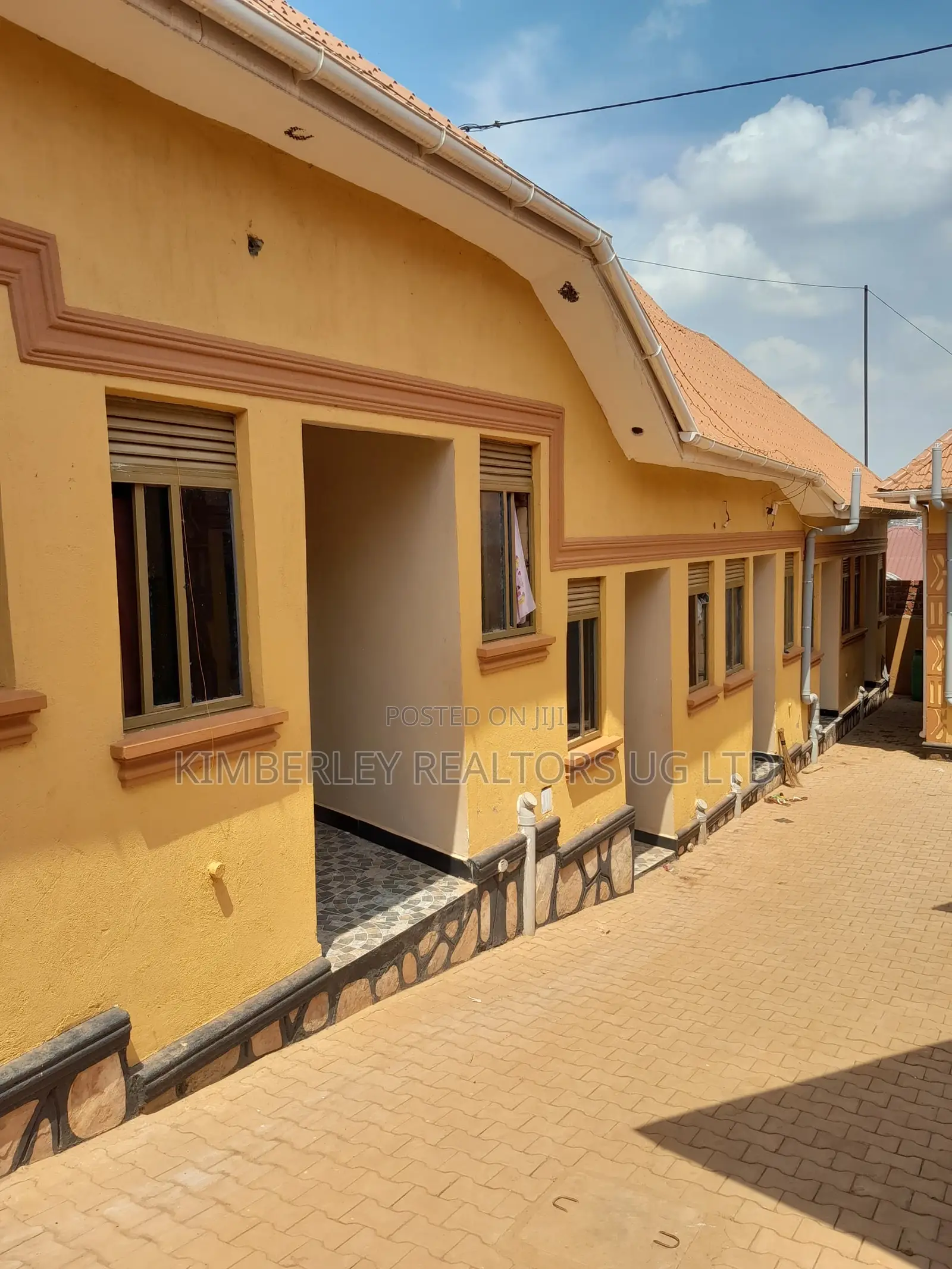 11bdrm Duplex in Nabweru for sale in Nabweru