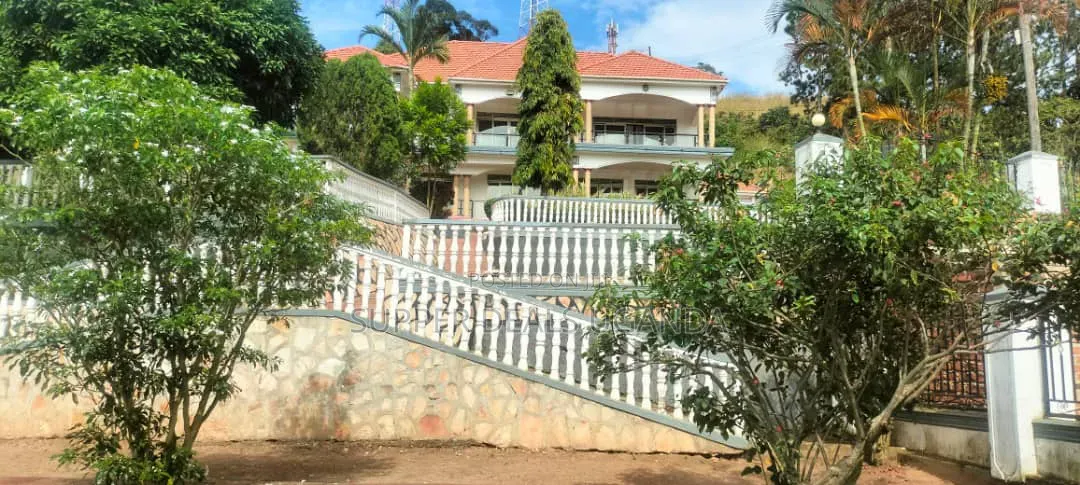 Big Building for Rent in Kisaasi in Nakawa