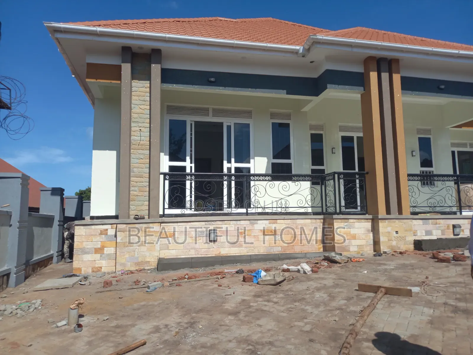 Furnished 4bdrm House in Kitende Entebbe Road, Ssabagabo-Makindye in Ssabagabo-Makindye