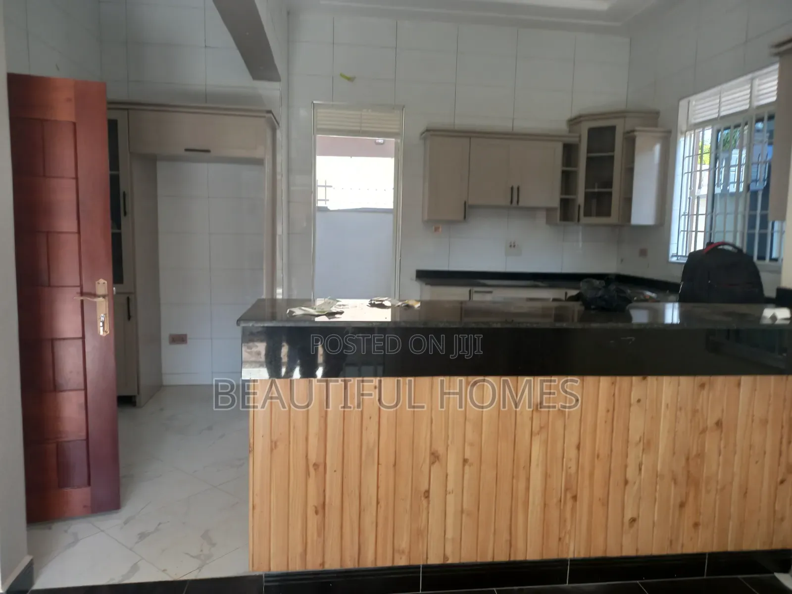 Furnished 4bdrm House in Kitende Entebbe Road, Ssabagabo-Makindye in Ssabagabo-Makindye