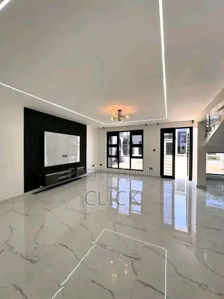 5bdrm Duplex in Muyenga, Central Division for rent in Central Division