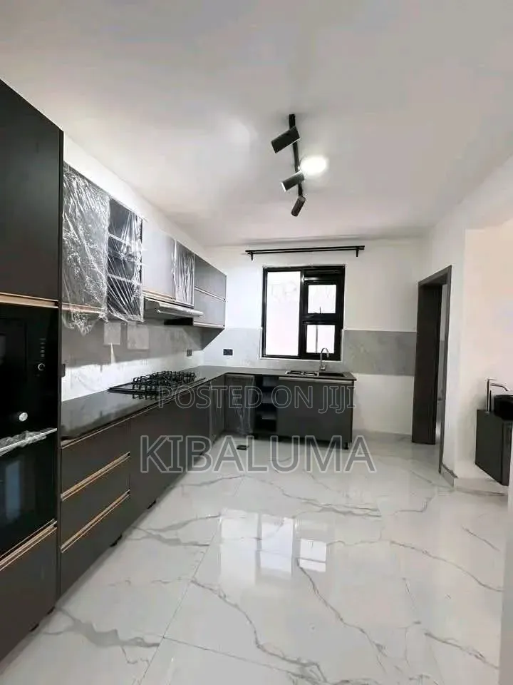 5bdrm Duplex in Muyenga, Central Division for rent in Central Division