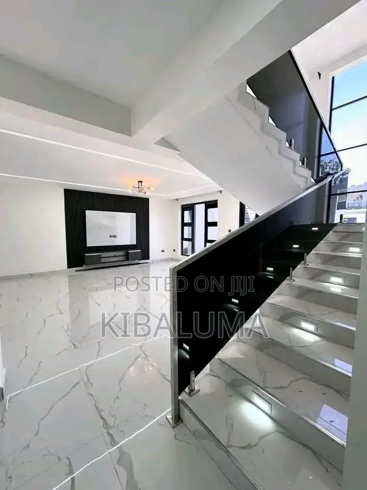 5bdrm Duplex in Muyenga, Central Division for rent in Central Division