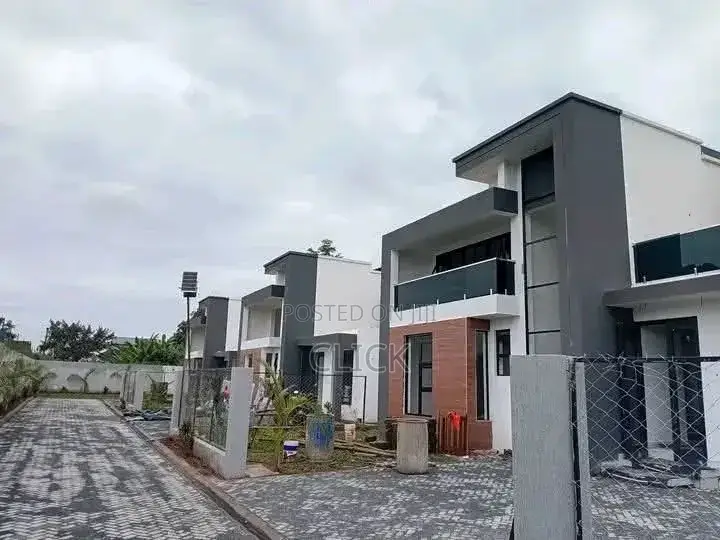 5bdrm Duplex in Munyonyo, Central Division for rent in Central Division