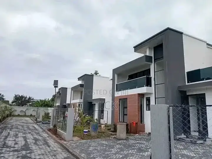 5bdrm Duplex in Munyonyo, Central Division for rent in Central Division