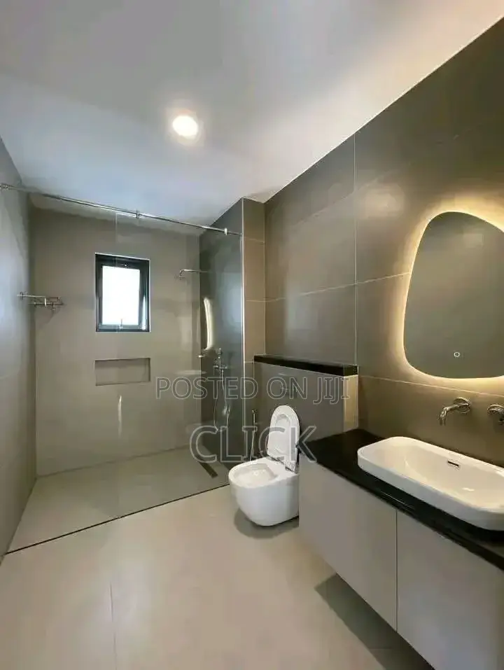 5bdrm Duplex in Bugolobi, Central Division for rent in Central Division