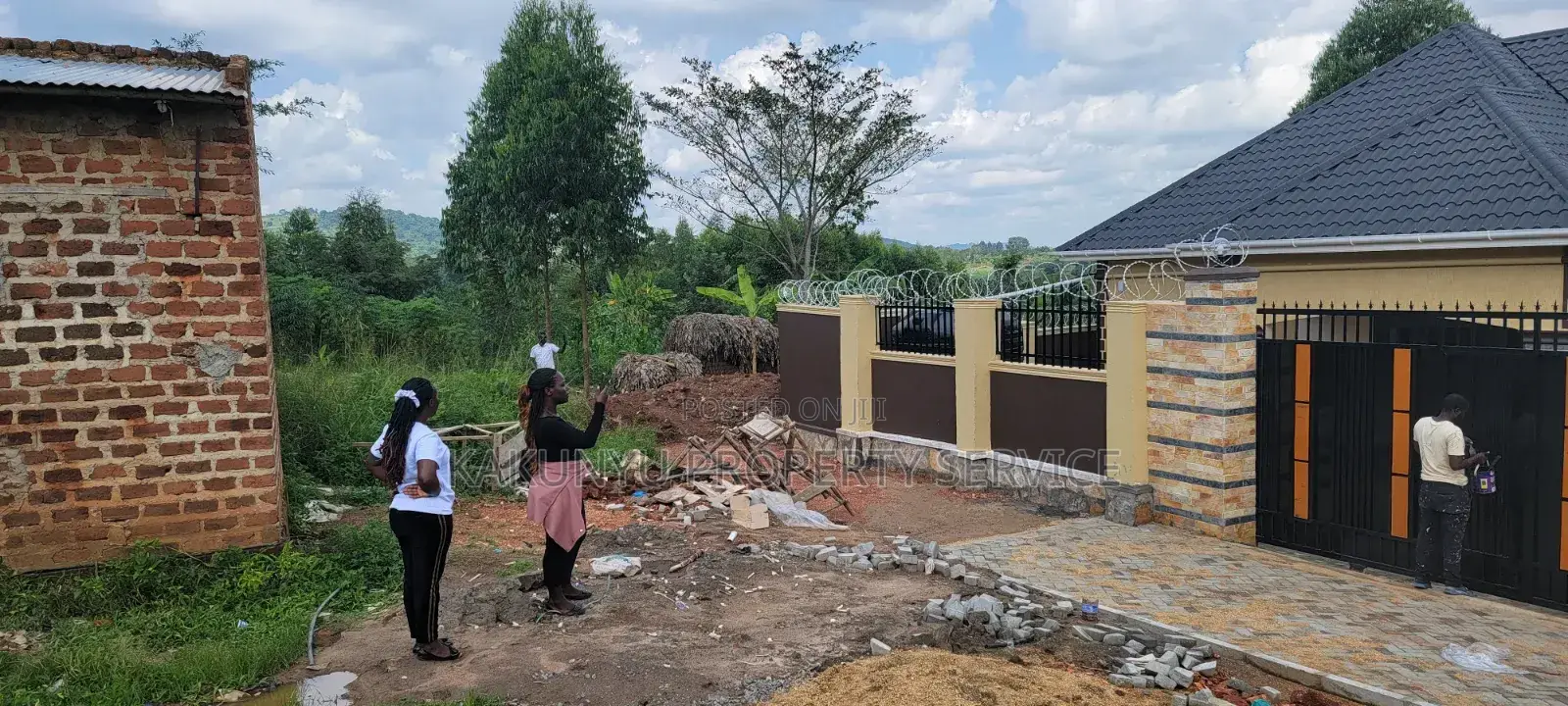 Kakiri, Titied Plots in Kakiri