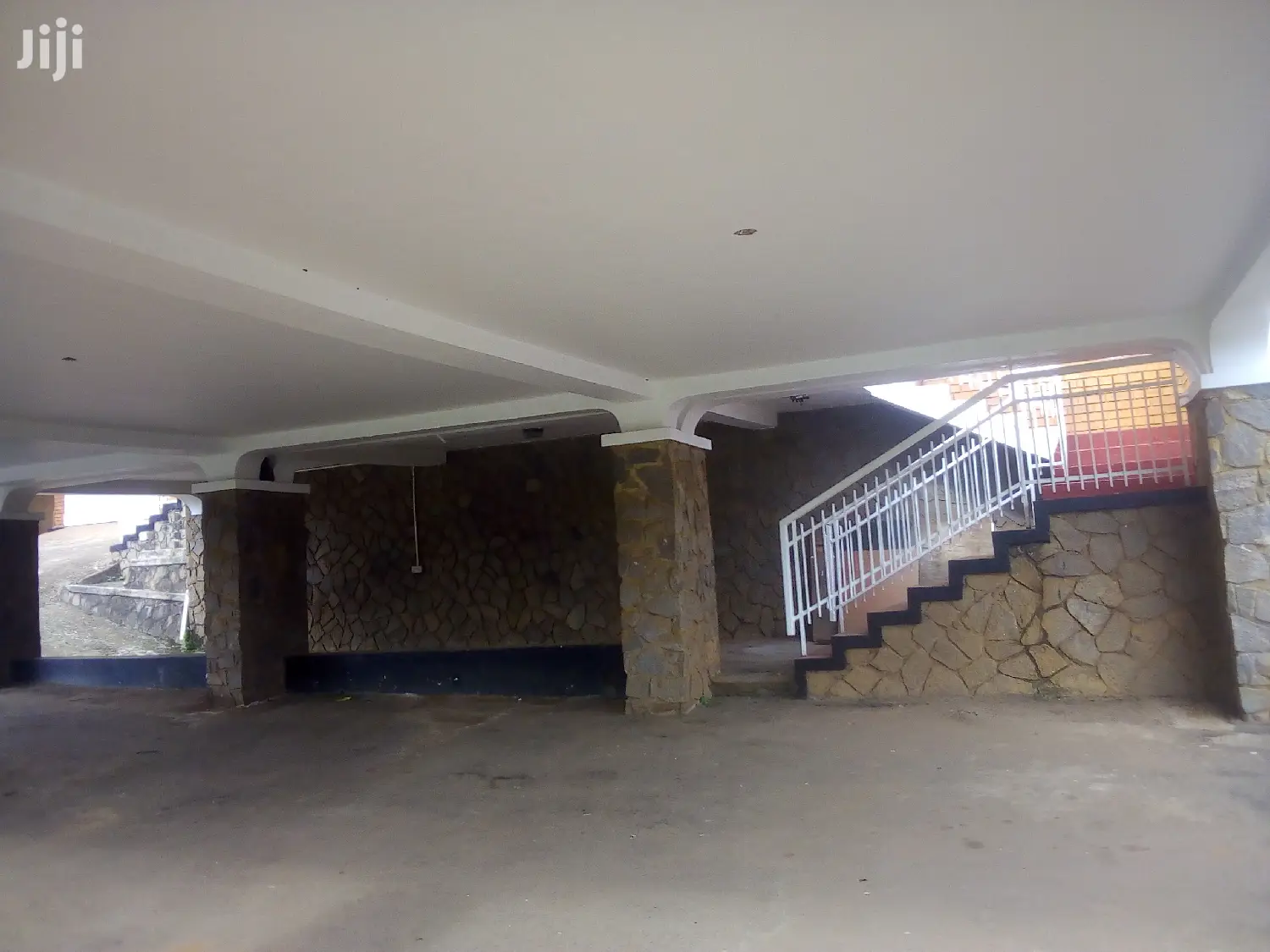 5 Bedroom House For Rent in Kampala