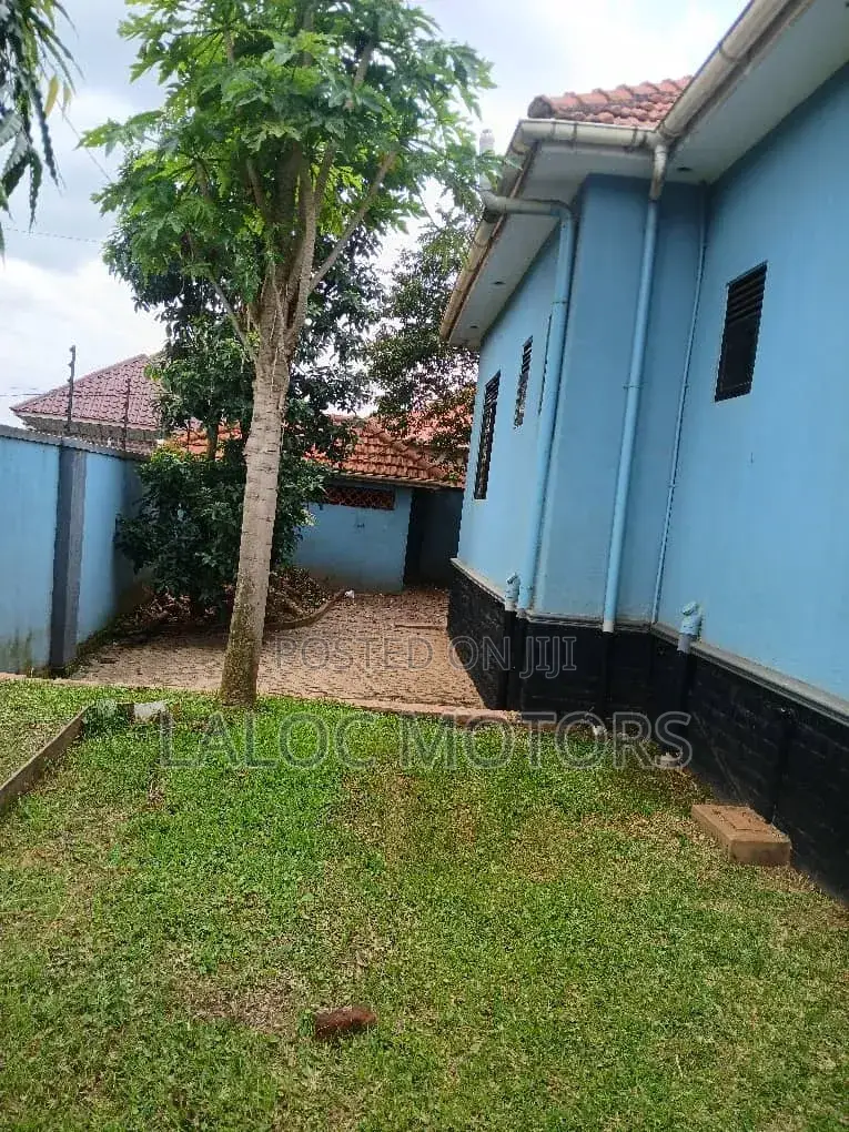 4bdrm Bungalow in Canan, Kira for sale in Kira