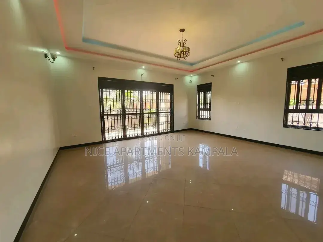 5bdrm Duplex in Kansanga, Central Division for rent in Central Division