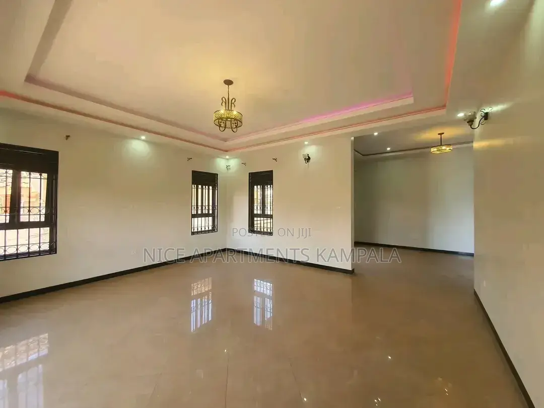 5bdrm Duplex in Kansanga, Central Division for rent in Central Division