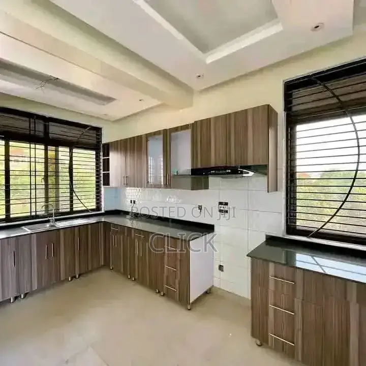 3bdrm Apartment in Mutundwe, Central Division for rent in Central Division