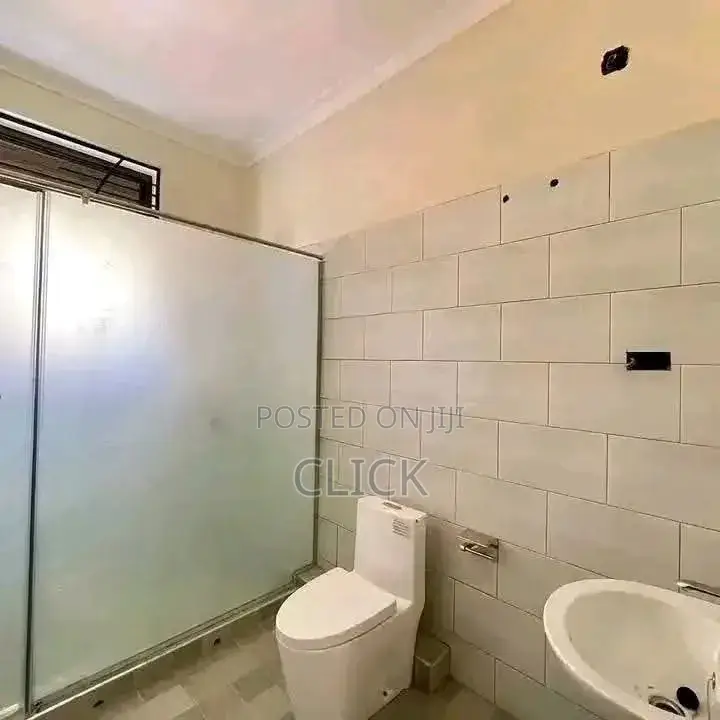 3bdrm Apartment in Mutundwe, Central Division for rent in Central Division