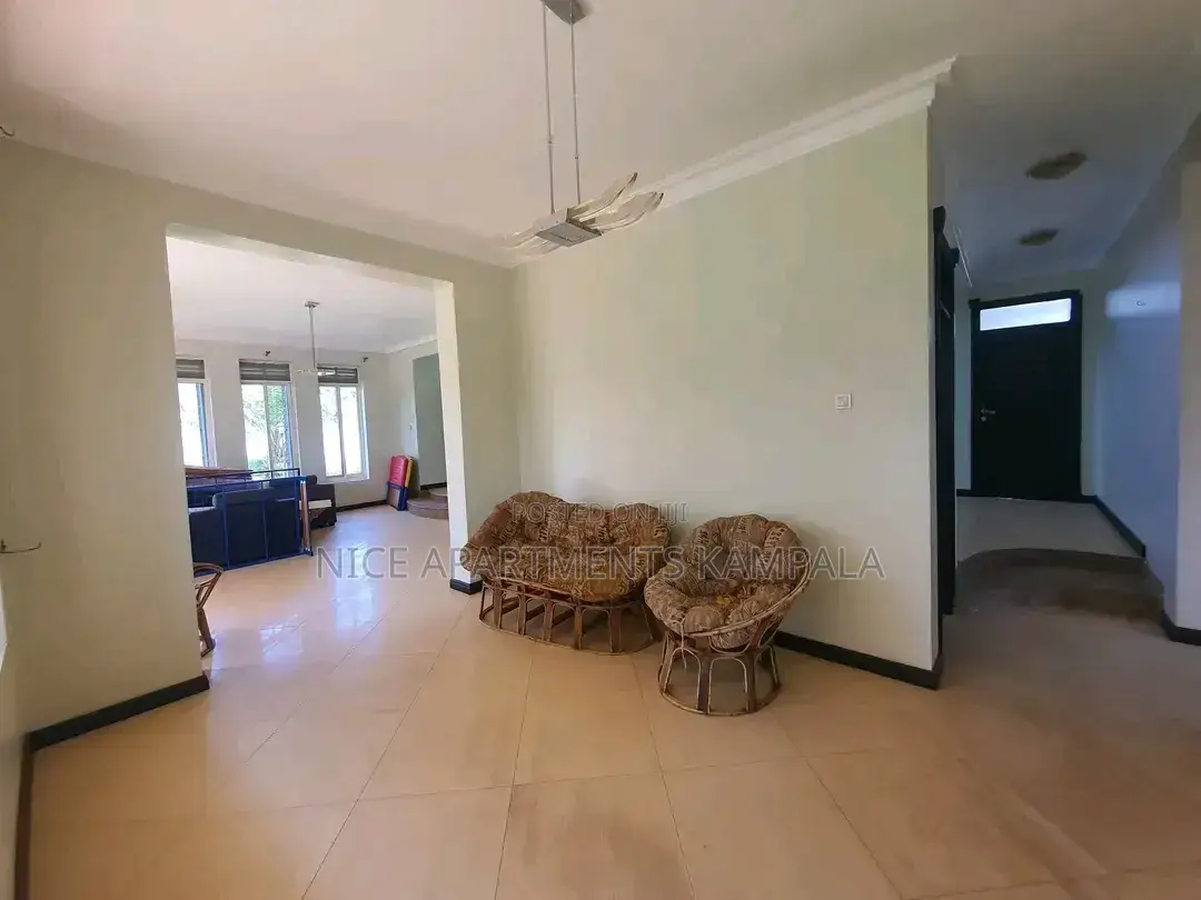 5bdrm Duplex in Kansanga, Central Division for rent in Central Division