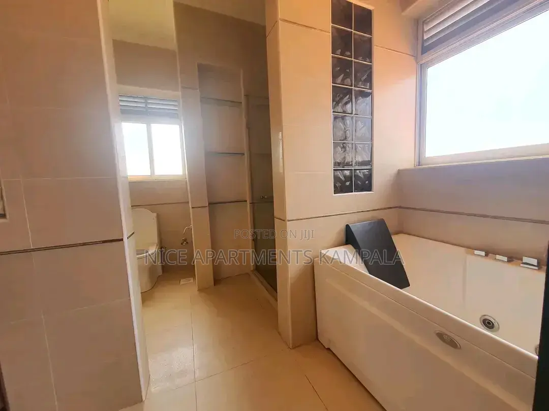 5bdrm Duplex in Kansanga, Central Division for rent in Central Division