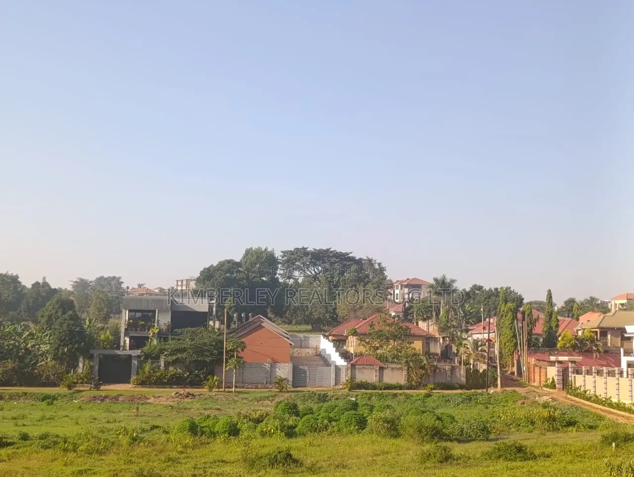 Bank Pressure Sale – Kitende (Kitovu) in Division A