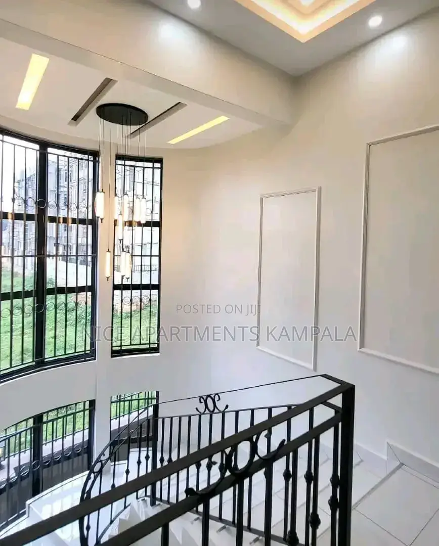 5bdrm Duplex in Kansanga Kiwafu Road, Central Division for rent in Central Division