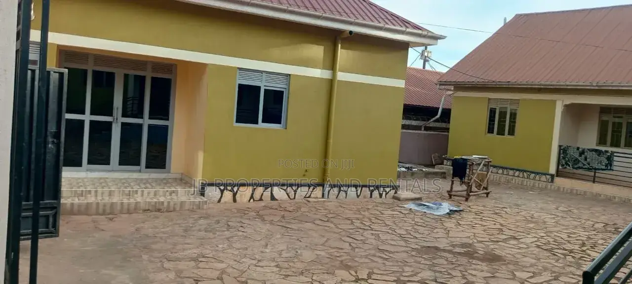 14bdrm Bungalow in Rubaga for sale in Rubaga