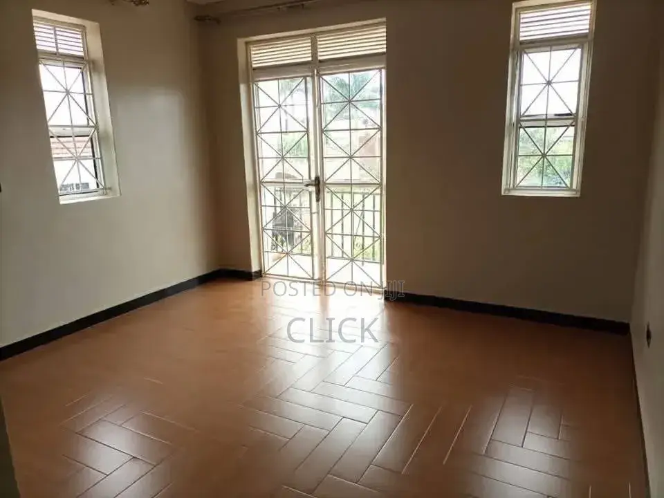 5bdrm Duplex in Bugolobi, Central Division for rent in Central Division