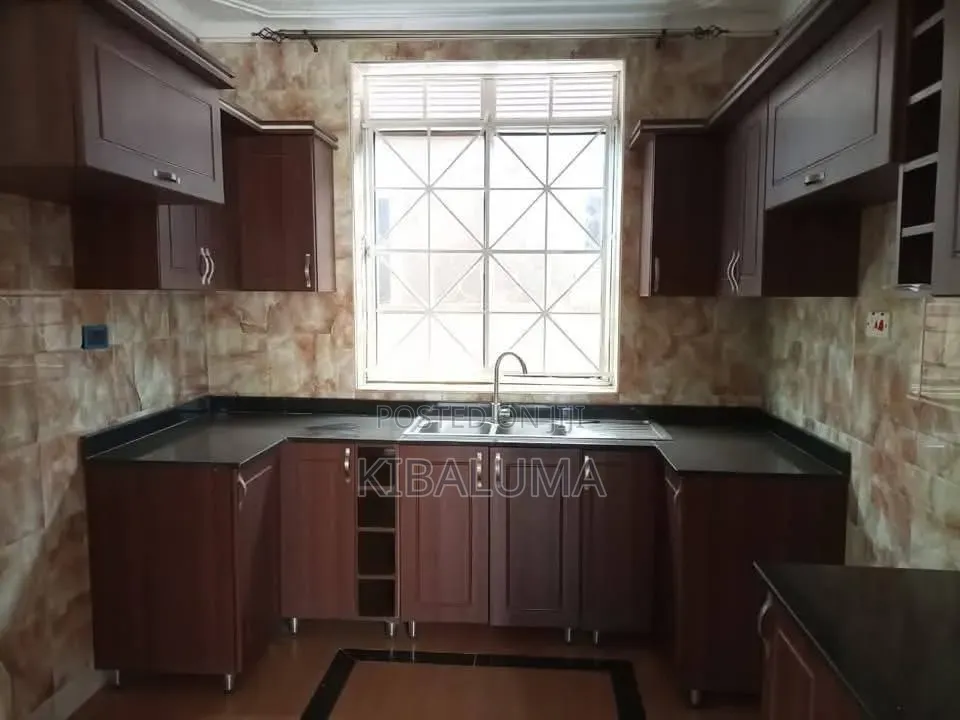 5bdrm Duplex in Bugolobi, Central Division for rent in Central Division