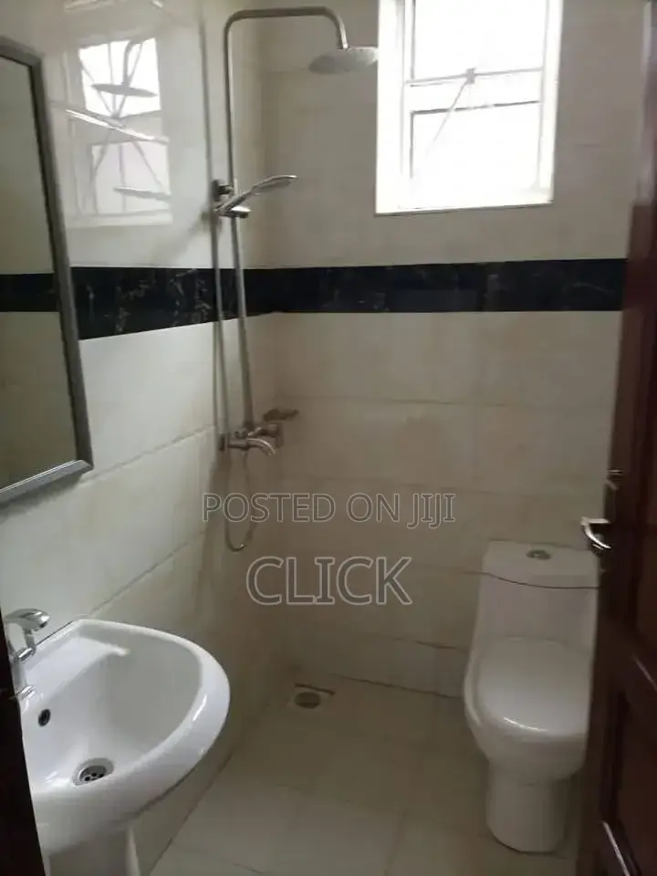 5bdrm Duplex in Bugolobi, Central Division for rent in Central Division