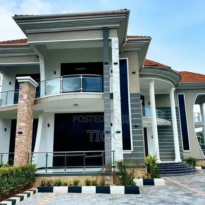 5bdrm Duplex in Kyanja, Central Division for rent in Central Division