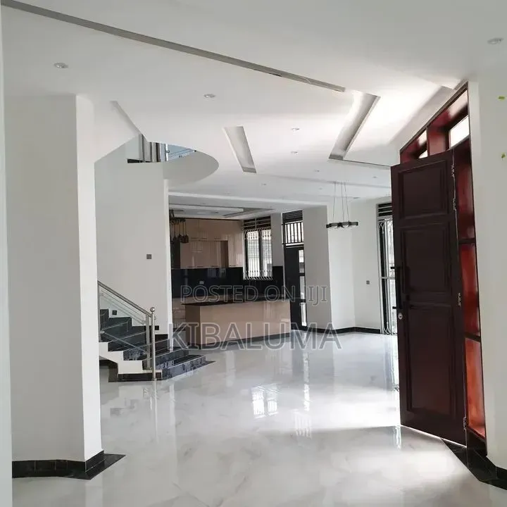 5bdrm Duplex in Kyanja, Central Division for rent in Central Division