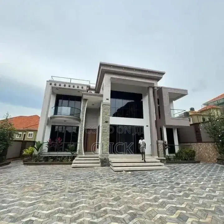 5bdrm Duplex in Munyonyo, Central Division for rent in Central Division