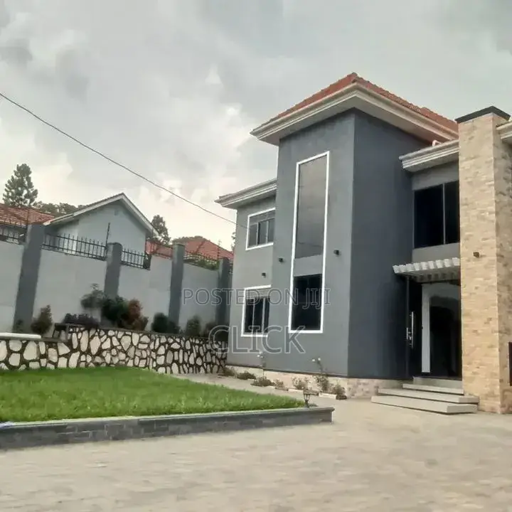 5bdrm Duplex in Muyenga, Central Division for rent in Central Division
