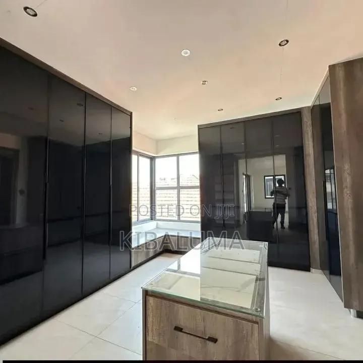 5bdrm Duplex in Bunga, Central Division for rent in Central Division