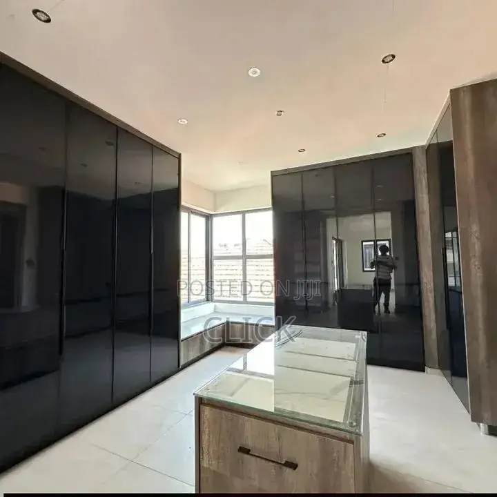 5bdrm Duplex in Bunga, Central Division for rent in Central Division