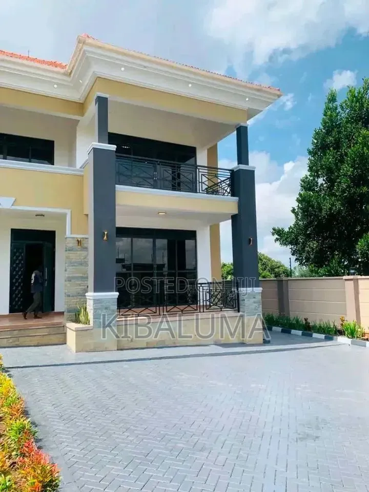 5bdrm Duplex in Buziga, Central Division for rent in Central Division