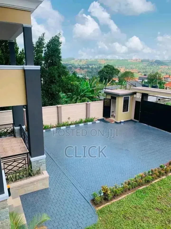 5bdrm Duplex in Buziga, Central Division for rent in Central Division