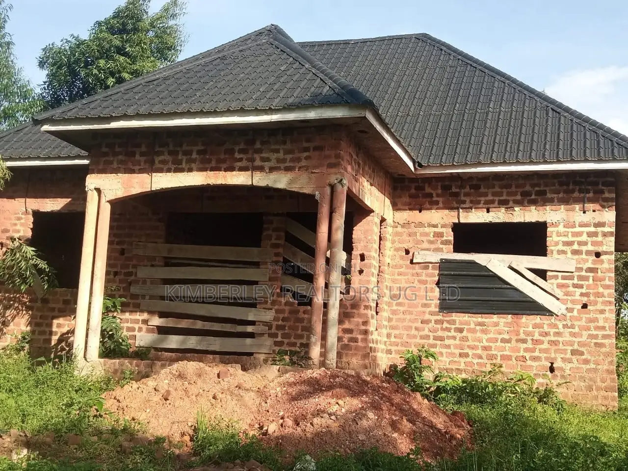 Shell House for Sale – Matugga Migadde in Division A
