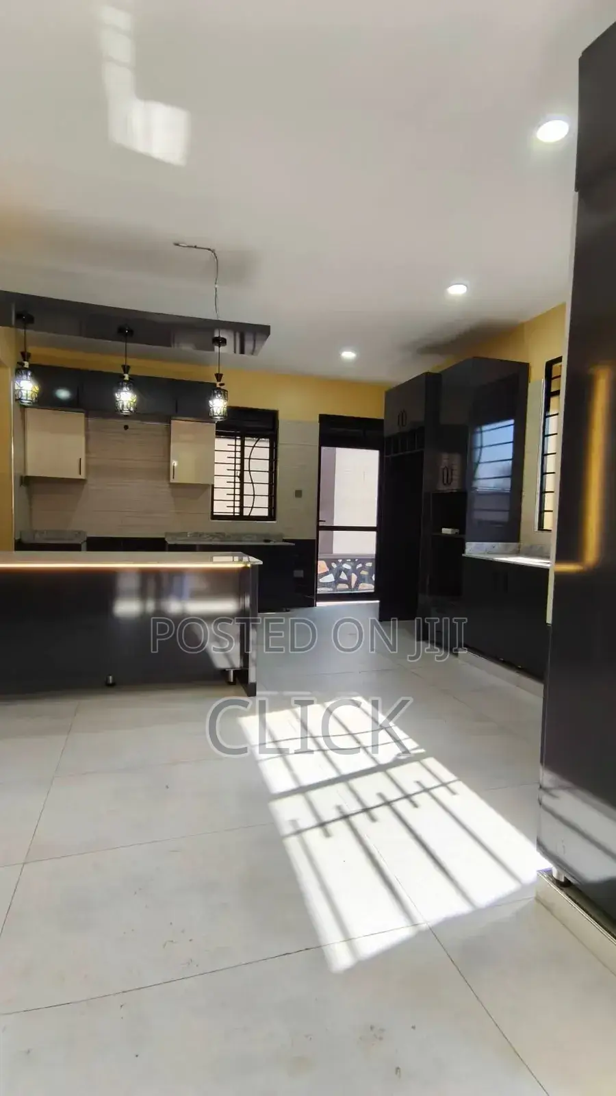 5bdrm Duplex in Mbuya, Central Division for rent in Central Division