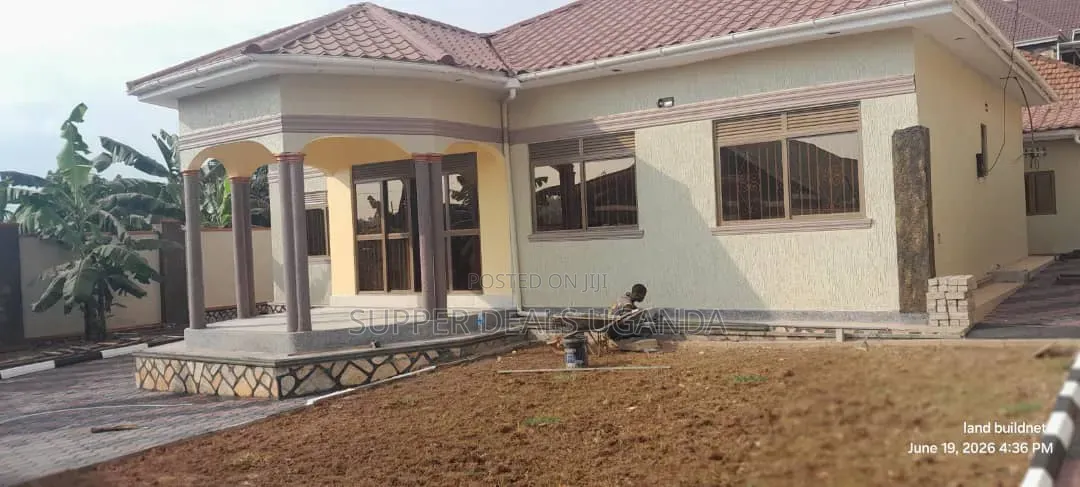 Furnished 3bdrm Bungalow in Kisaasi, Nakawa for sale in Nakawa