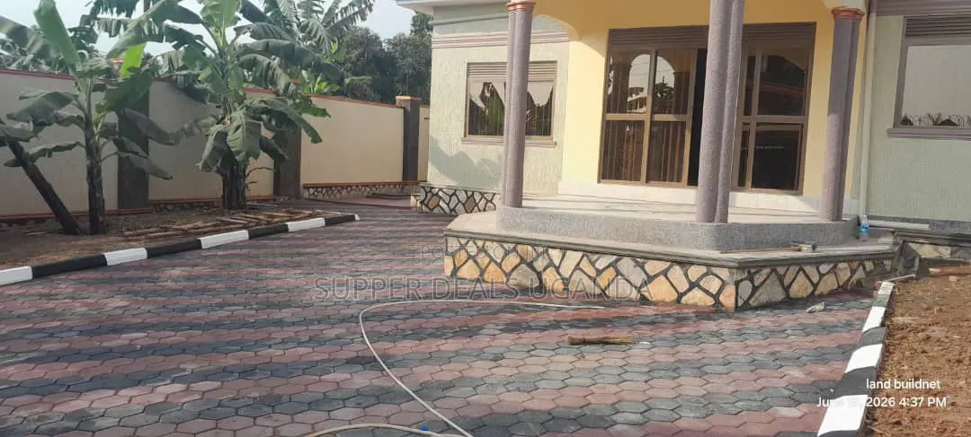 Furnished 3bdrm Bungalow in Kisaasi, Nakawa for sale in Nakawa