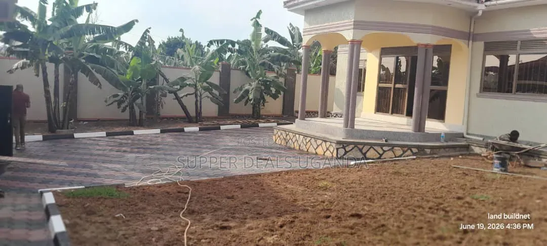 Furnished 3bdrm Bungalow in Kisaasi, Nakawa for sale in Nakawa