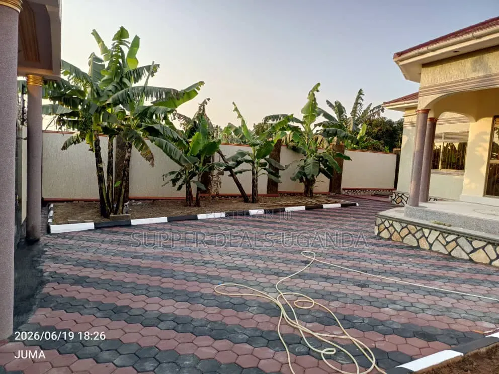 Furnished 3bdrm Bungalow in Kungu, Nakawa for sale in Nakawa