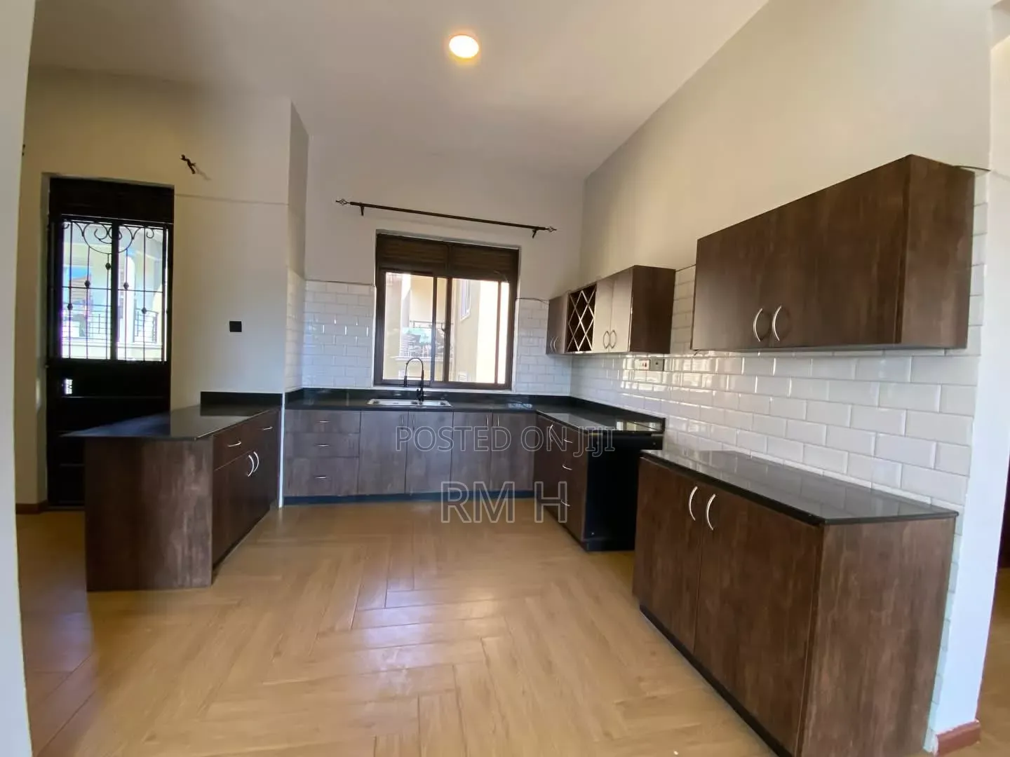 3bdrm Apartment in Muyenga, Central Division for rent in Central Division