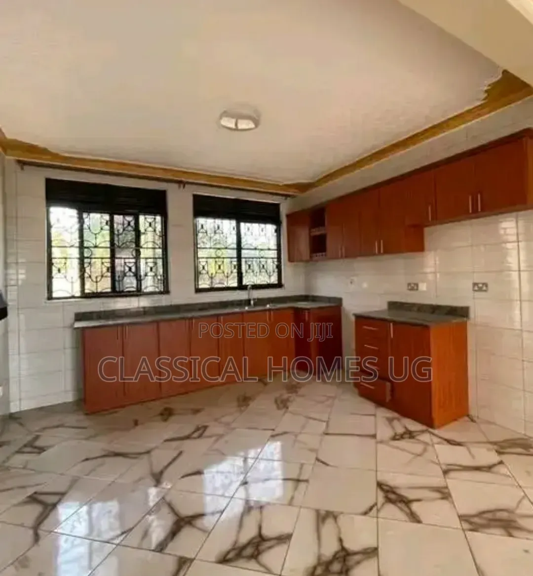 3bdrm Apartment in Lubowa Entebbe Road, Central Division for rent in Central Division